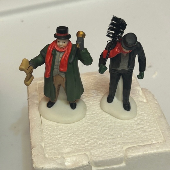 Department 56  Town Crier & Chimney Sweep 1991 With Box - Picture 7 of 8